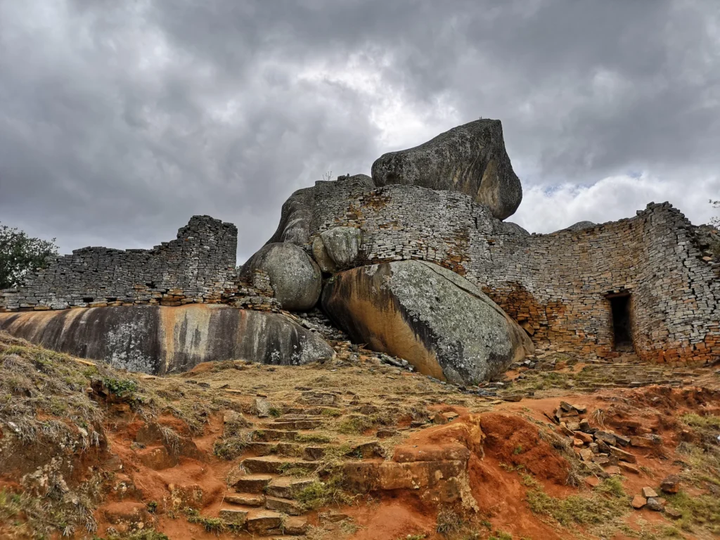 Sunway Zimbabwe Great Zim Monuments Tara-Lee Willers-093302