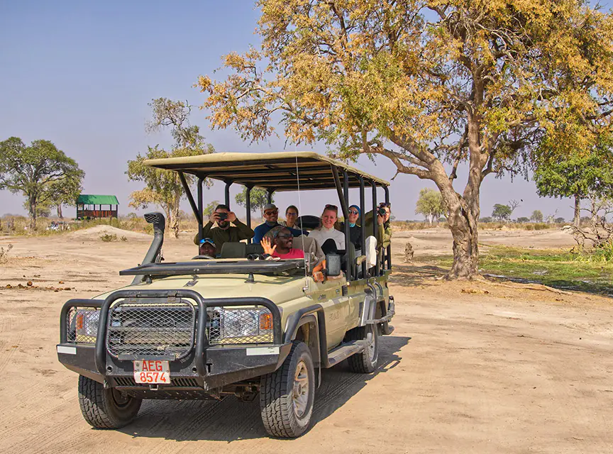 Sunway-Zimbabwe-Hwange-game-drive-Ole-Geilich