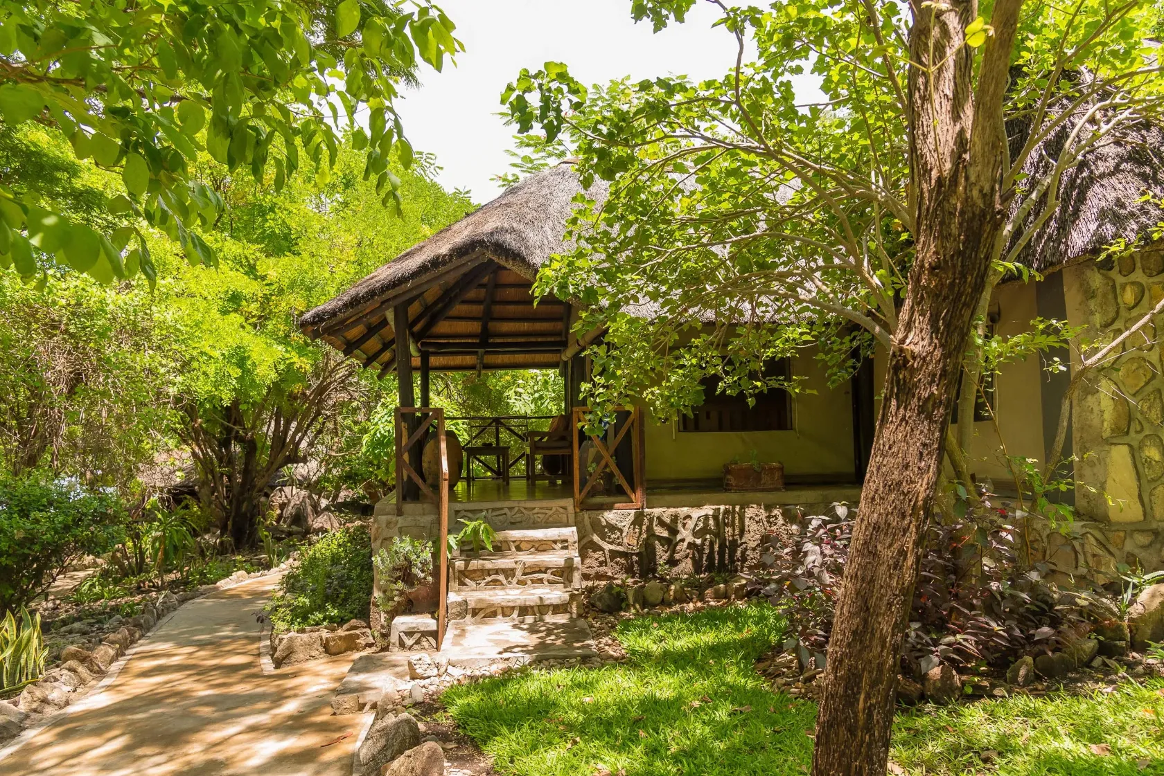 Sunway-Malawi-Blue-Zebra-Lake-Safari-Tent-2 (1)