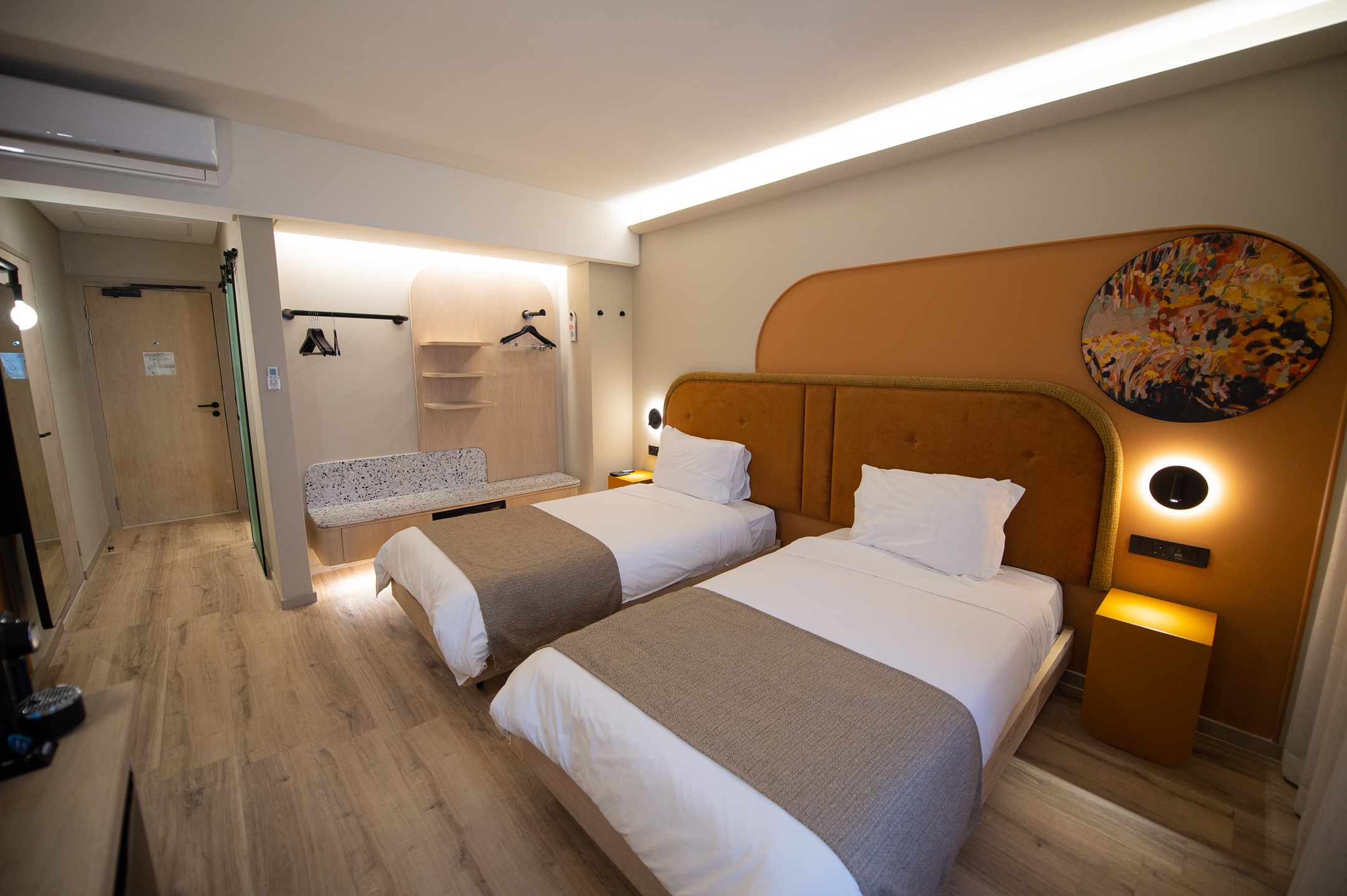 Sunway South Africa Cape Town City Lodge V_A Bruce Taylor-8770-3